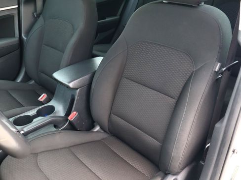 Used 2019 Hyundai Elantra Value Edition w/ Winter Weather Package FWD image 12
