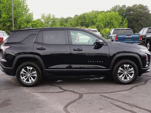 Used 2025 Chevrolet Equinox LT AWD/4WD image 4