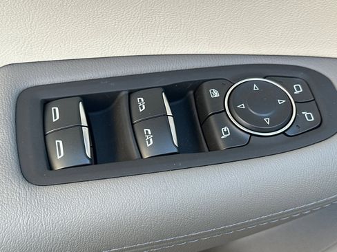 Used 2025 Cadillac XT5 Premium Luxury w/ Technology Package image 12