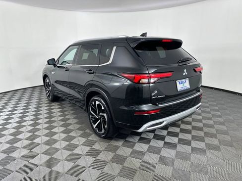 Used 2025 Mitsubishi Outlander 4WD Plug-In Hybrid image 4