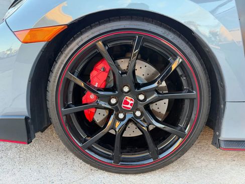 Used 2019 Honda Civic Type R image 19