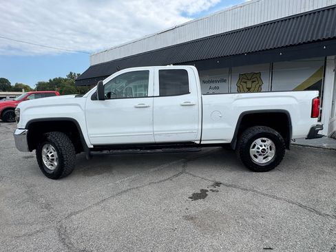 Used 2015 GMC Sierra 2500 SLE w/ SLE Preferred Package image 2