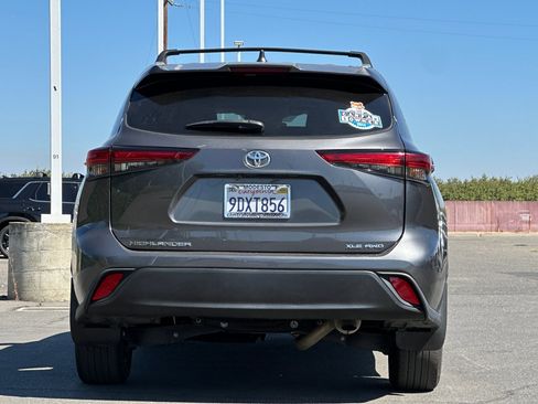 Used 2023 Toyota Highlander L image 5