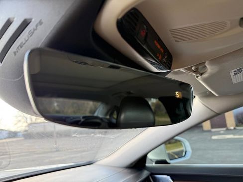 Used 2018 Volvo S90 T8 Inscription w/ Convenience Package image 14