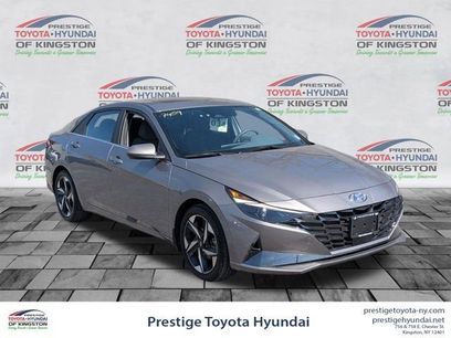 Used 2022 Hyundai Elantra SEL w/ Convenience + Premium Package