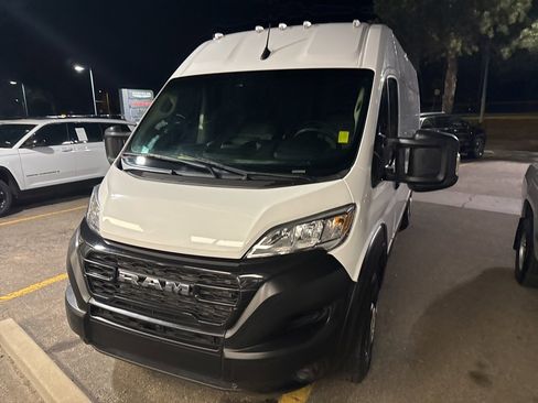 Used 2023 RAM ProMaster 2500 image 3