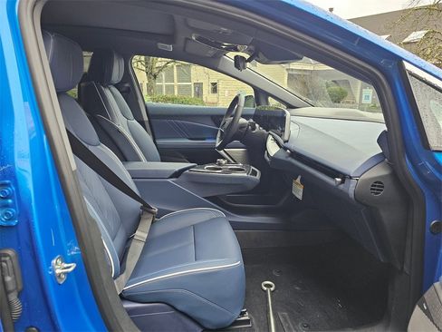 New 2026 Cadillac Optiq Luxury 2 image 9