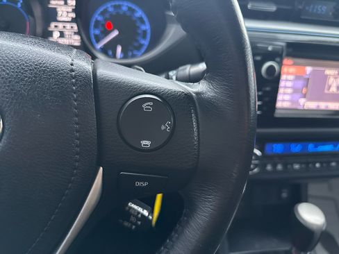 Used 2016 Toyota Corolla S Premium image 17