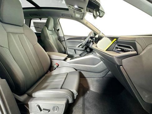 New 2025 Audi Q5 Prestige image 25