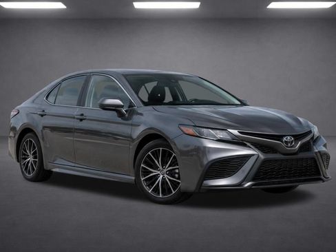 Used 2024 Toyota Camry SE w/ Blackout Package (TMS) FWD image 15