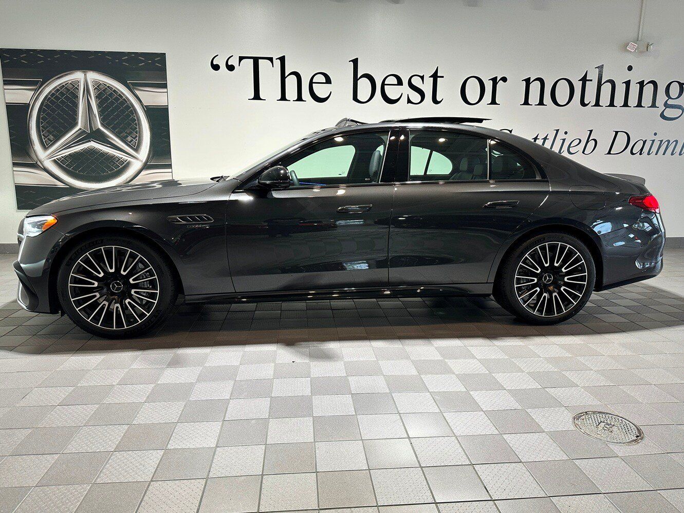 Certified 2025 Mercedes-Benz E 53 AMG e 4MATIC Sedan image 7