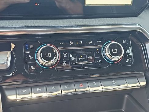 New 2026 GMC Sierra 1500 Denali w/ Denali Reserve Package AWD/4WD image 25