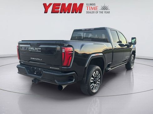Used 2024 GMC Sierra 2500 Denali Ultimate image 8