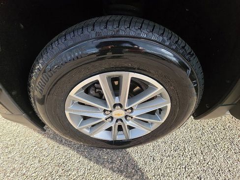 Used 2023 Chevrolet Traverse LT AWD/4WD image 34
