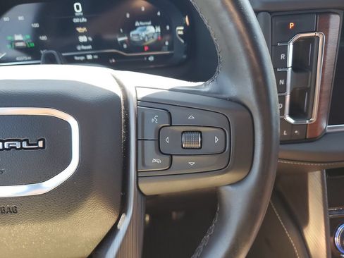 Used 2024 GMC Yukon Denali Ultimate AWD/4WD image 25