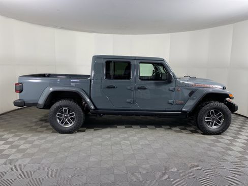 New 2026 Jeep Gladiator Mojave image 5