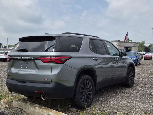 Used 2023 Chevrolet Traverse RS AWD/4WD image 3