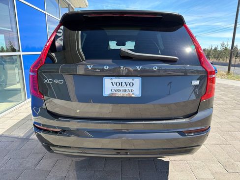 Used 2023 Volvo XC90 T8 Plus w/ Protection Package Premier AWD/4WD image 6