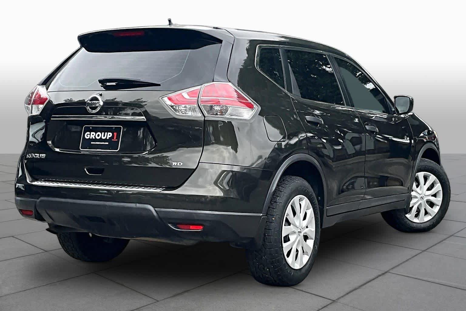 Used 2016 Nissan Rogue S AWD/4WD image 13