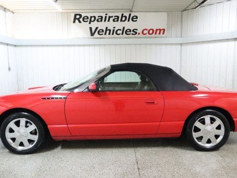 Used 2002 Ford Thunderbird image 23