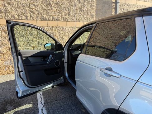 New 2026 Land Rover Discovery Sport Landmark image 10