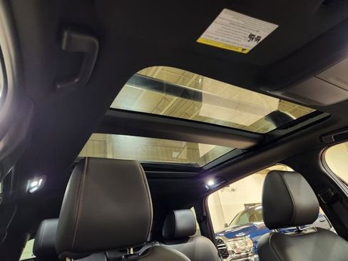 Certified 2025 MAZDA CX-70 Plug-In Hybrid w/ Premium Plus image 34