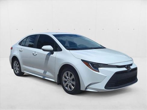 New 2025 Toyota Corolla LE image 3