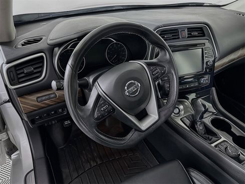 Used 2018 Nissan Maxima Platinum image 16