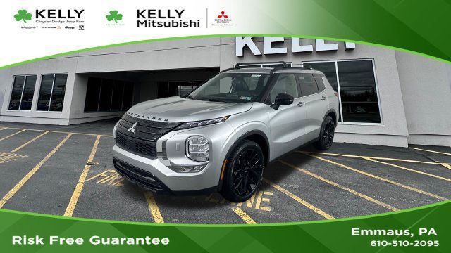 Used 2022 Mitsubishi Outlander SEL Black Edition AWD/4WD image 1
