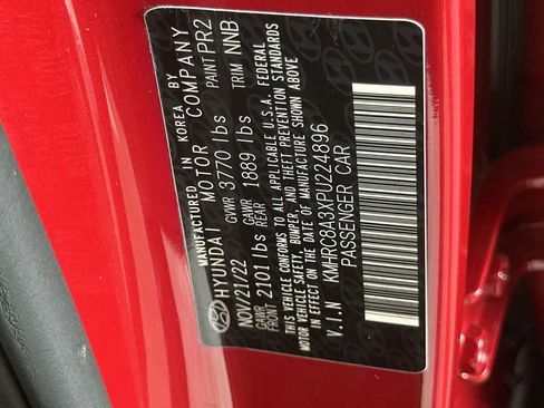 Used 2023 Hyundai Venue Limited w/ Cargo Package FWD image 29