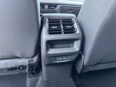 Used 2025 Volkswagen Tiguan S FWD image 31