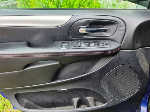 Used 2019 Dodge Grand Caravan GT FWD image 5