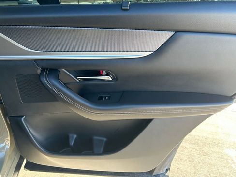 Used 2025 MAZDA CX-70 Plug-In Hybrid w/ Premium Pkg image 28