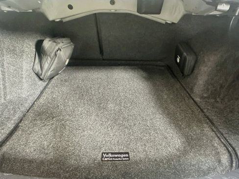 Used 2022 Volkswagen Jetta SE w/ Panoramic Sunroof Package FWD image 28