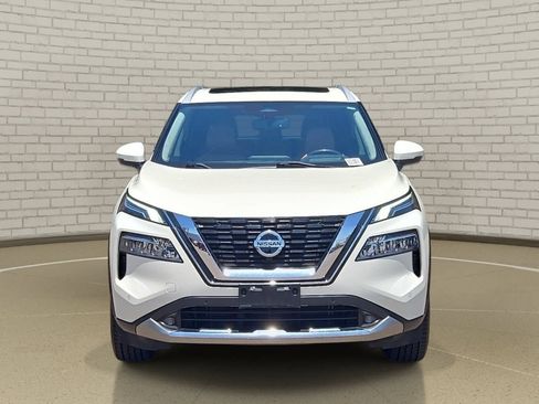 Used 2021 Nissan Rogue Platinum AWD/4WD image 2