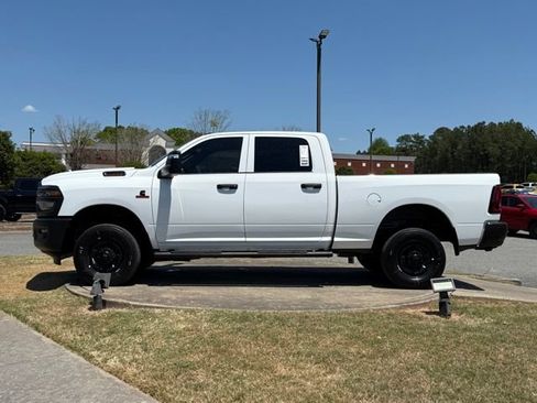 New 2026 RAM 2500 Tradesman AWD/4WD image 4