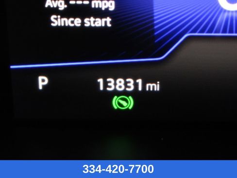 Certified 2023 Volkswagen Tiguan SE R-Line image 10