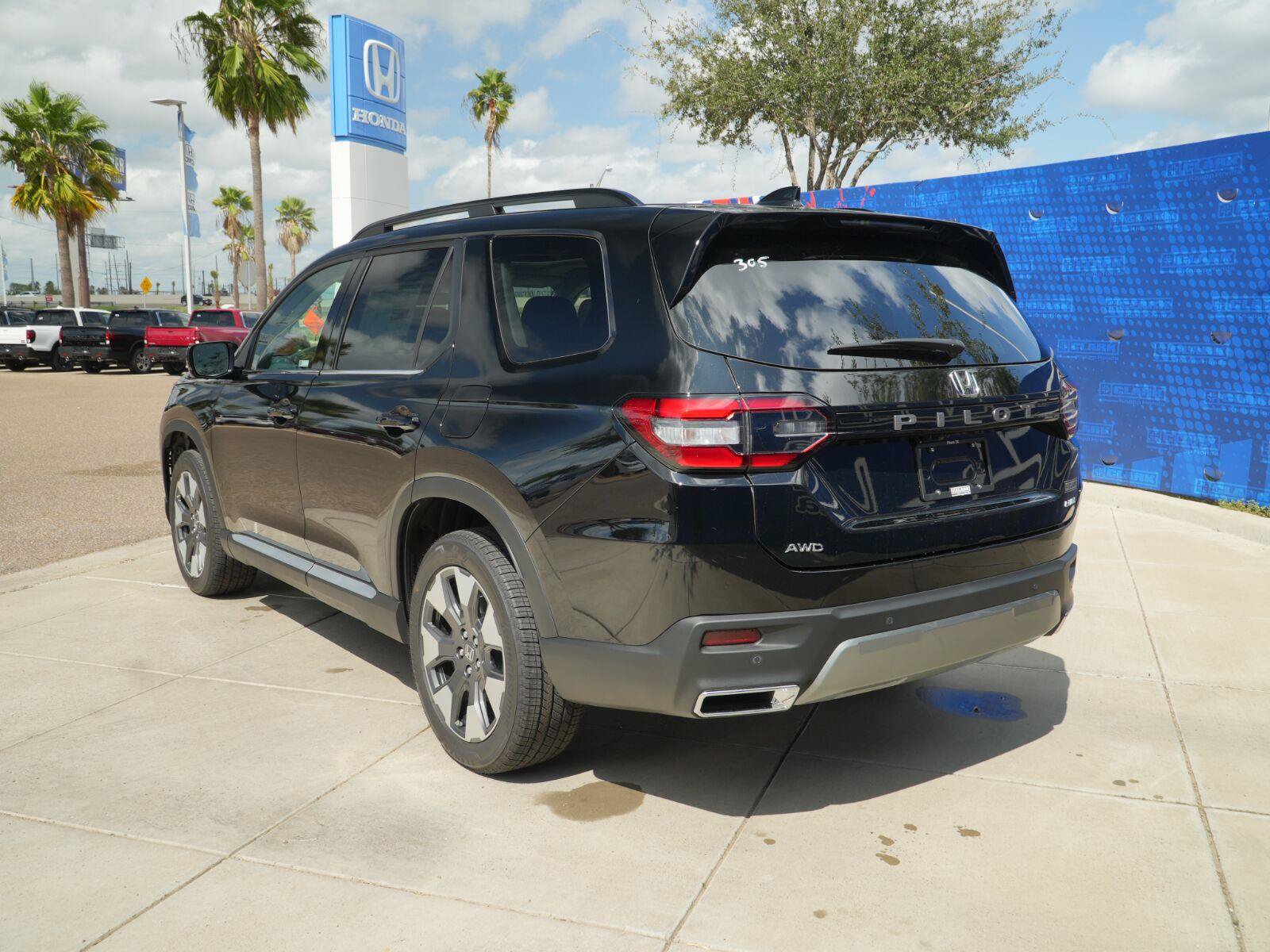 New 2026 Honda Pilot Elite image 9