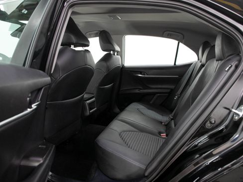Used 2024 Toyota Camry SE w/ Cold Weather Package AWD/4WD image 18