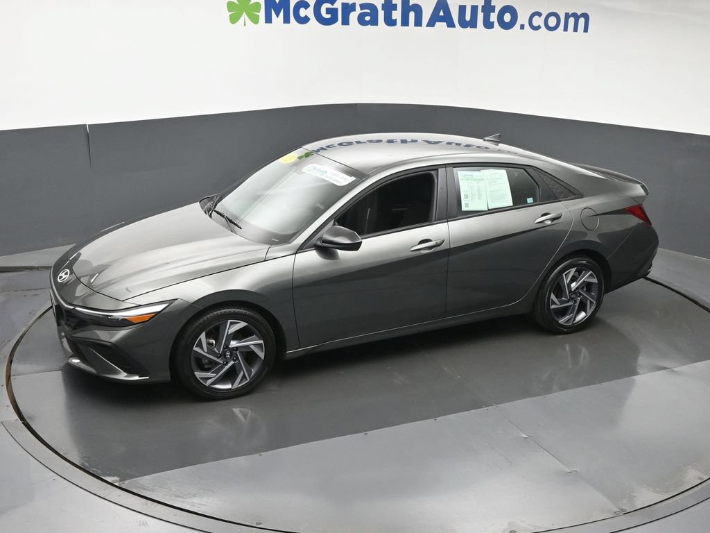 Used 2025 Hyundai Elantra Sport w/ Cargo Package FWD image 20