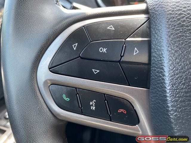 Used 2022 Jeep Cherokee Limited w/ Mopar Interior Package AWD/4WD image 19