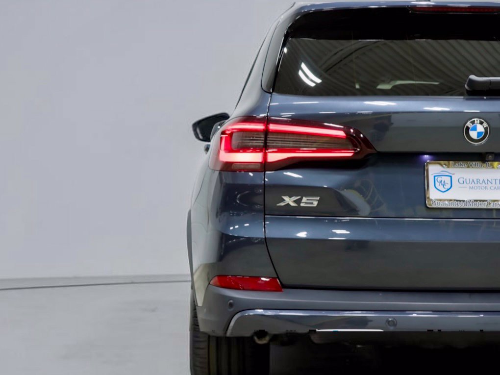 Used 2022 BMW X5 xDrive40i w/ Premium Package AWD/4WD image 8