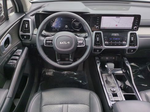 Certified 2023 Kia Sorento SX FWD image 16