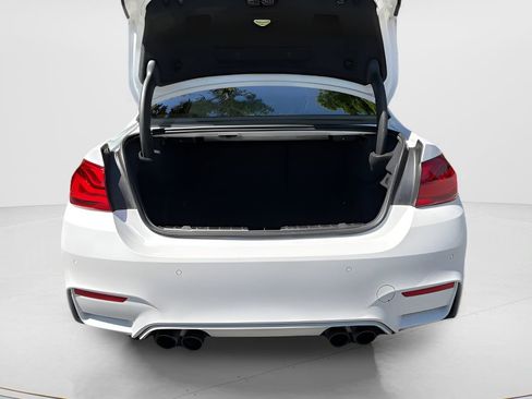 Used 2018 BMW M4 Coupe RWD image 21