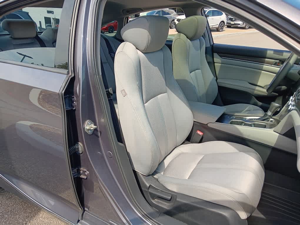 Used 2020 Honda Accord EX image 18