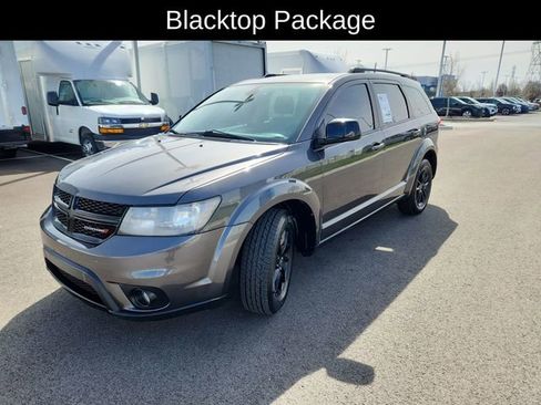 Used 2019 Dodge Journey SE w/ Blacktop Package image 3