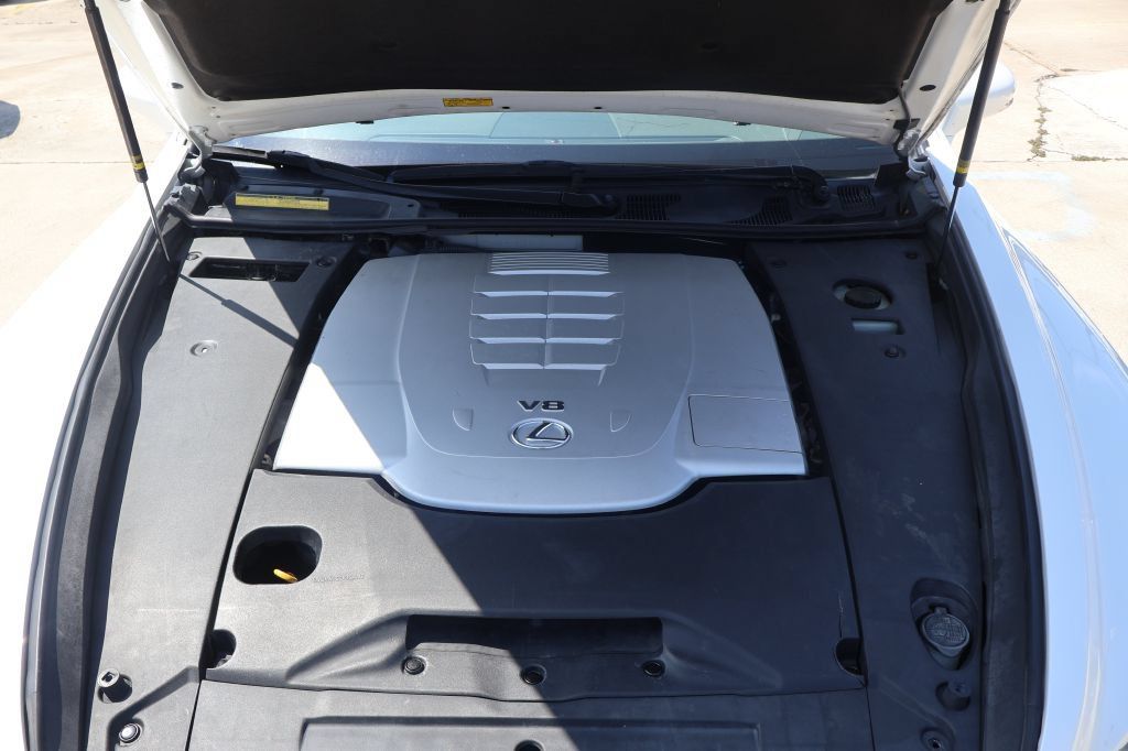 Used 2013 Lexus LS 460 w/ Comfort Pkg RWD image 11