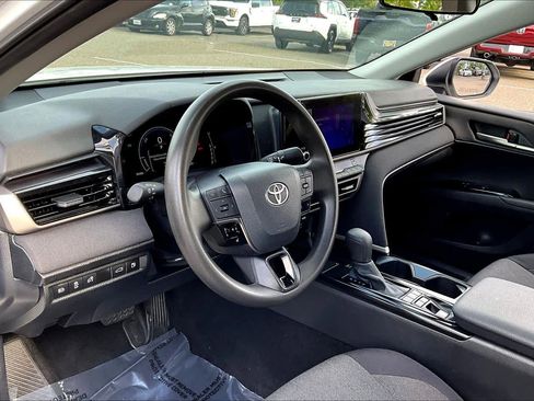 Certified 2025 Toyota Camry LE FWD image 17