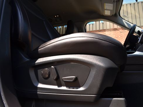 Used 2023 Ford Explorer XLT w/ Equipment Group 202A image 28