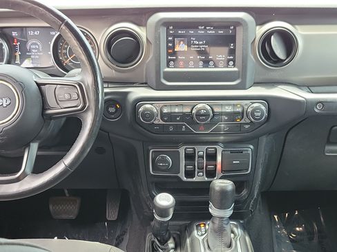 Used 2019 Jeep Wrangler Unlimited Sport S AWD/4WD image 17
